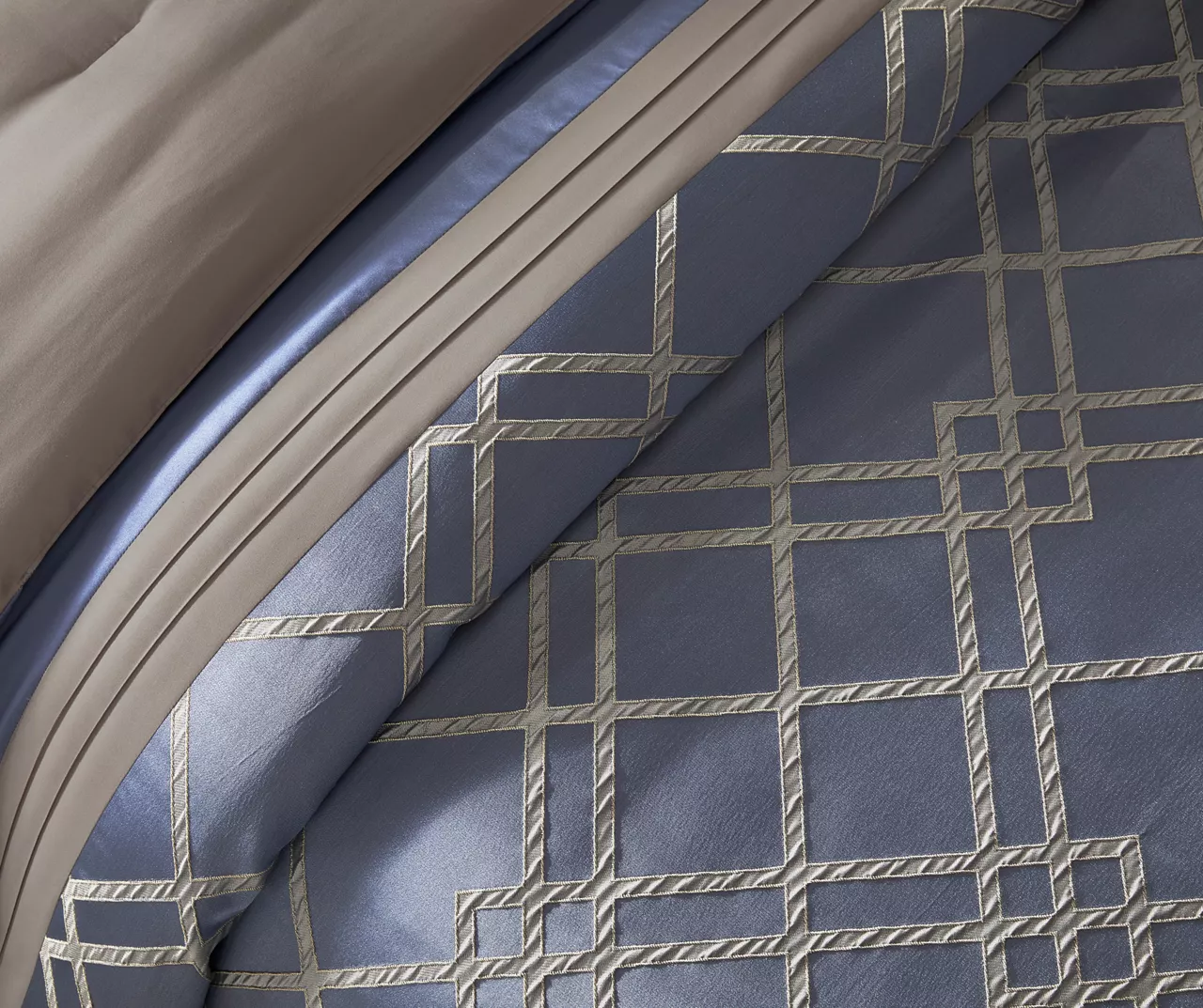 Broyhill Corinth Denim Geo 8-Piece Comforter Set 4 Broyhill Corinth Denim Geo 8-Piece Comforter Set - Image 4