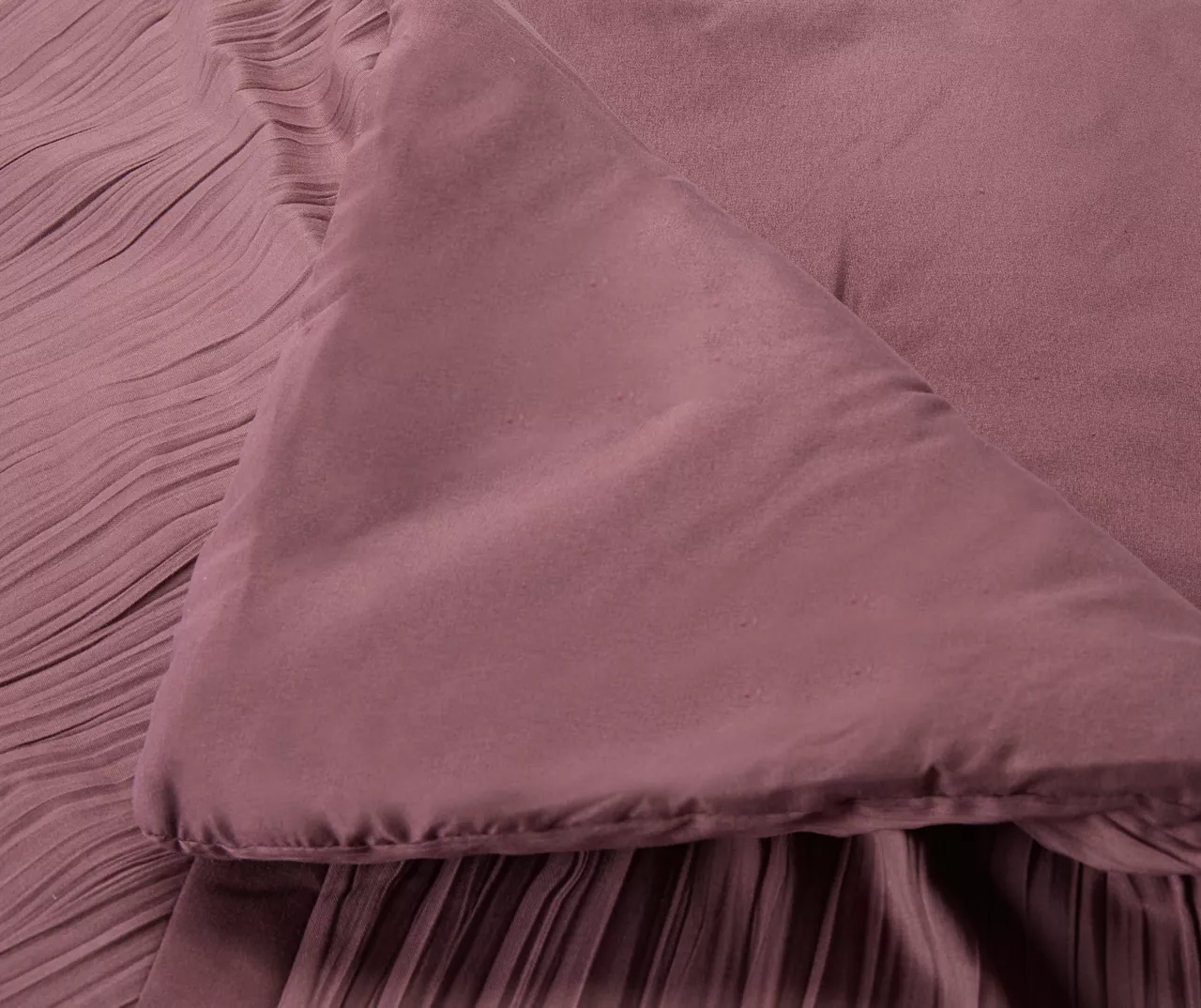 Broyhill Purple Crinkle 5-Piece Comforter Set 6 Broyhill Purple Crinkle 5-Piece Comforter Set - Image 6