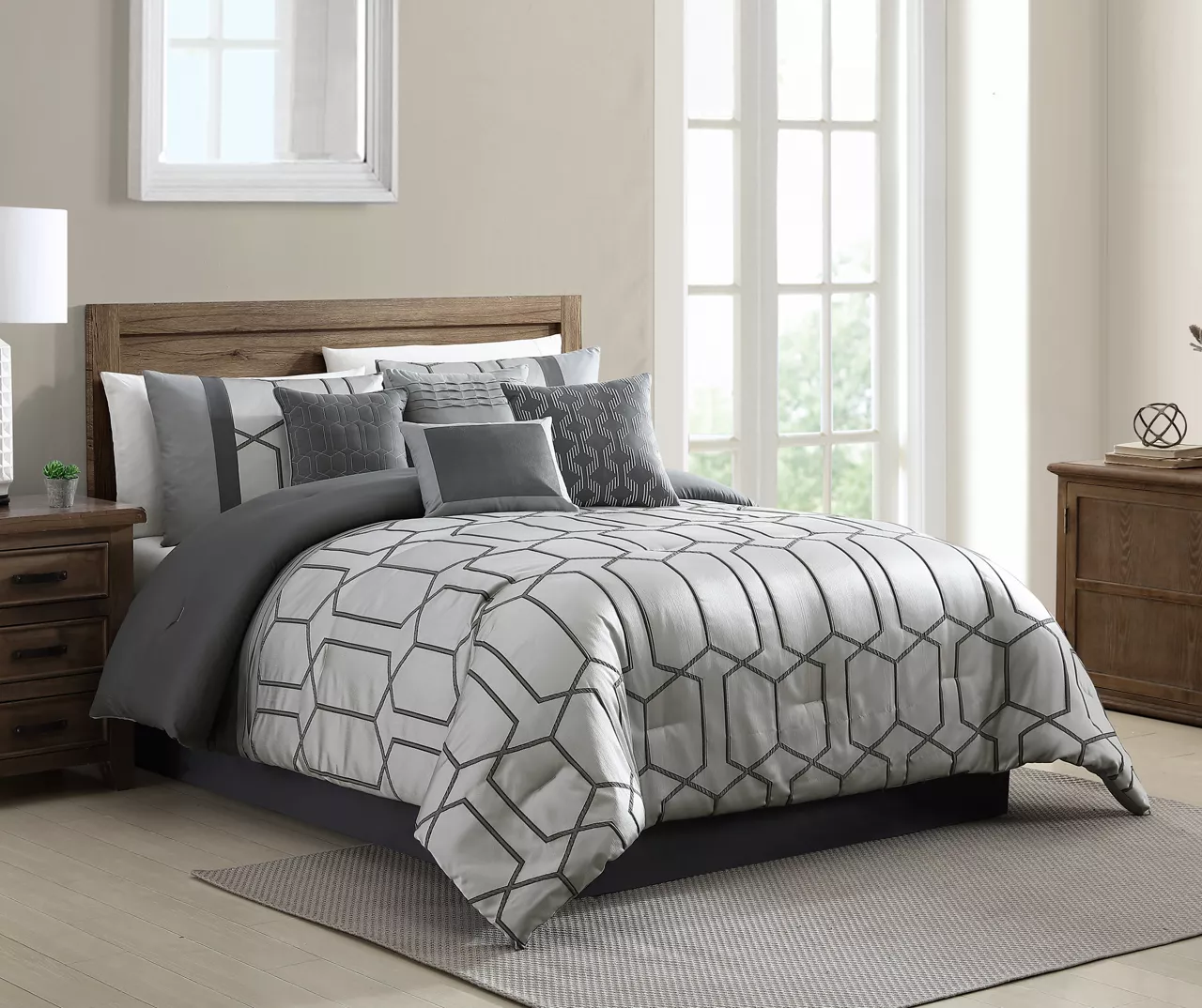 Broyhill Aslan Charcoal & Silver Jacquard 8-Piece Comforter Set 2 Broyhill Aslan Charcoal & Silver Jacquard 8-Piece Comforter Set - Image 2