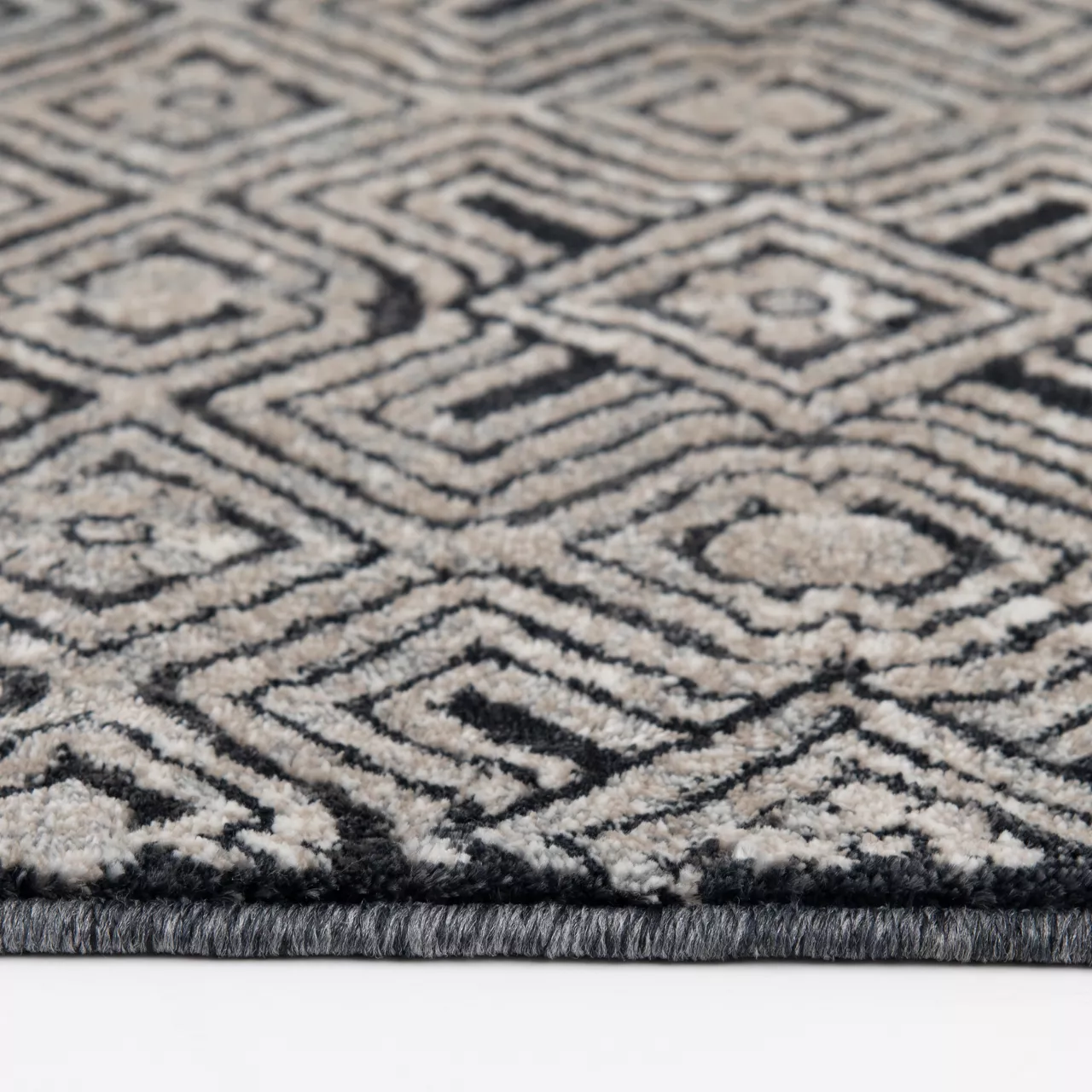 Colin Dark Blue & Whitecap Geometric Area Rug, (5' X 7') 4 Colin Dark Blue & Whitecap Geometric Area Rug, (5' X 7') - Image 4