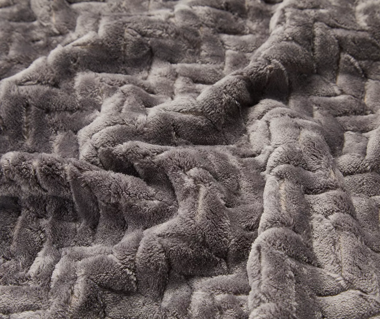 Atmosphere Gray Zigzag-Embossed Velvet Queen Blanket 3 Atmosphere Gray Zigzag-Embossed Velvet Queen Blanket - Image 3