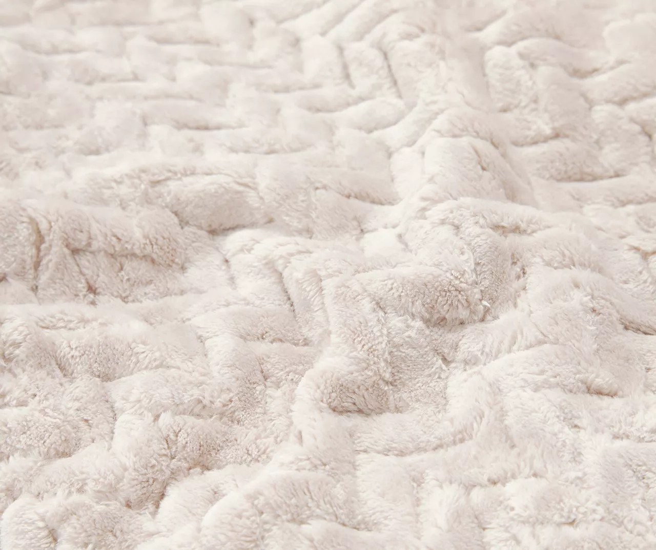 Whisper White Zigzag-Embossed Velvet Queen Blanket 4 Whisper White Zigzag-Embossed Velvet Queen Blanket - Image 4